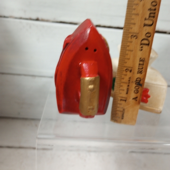 Vintage Artmark Japan Iron Shaped Salt & Pepper Shakers Tulip Design Handpainted - Picture 7 of 9